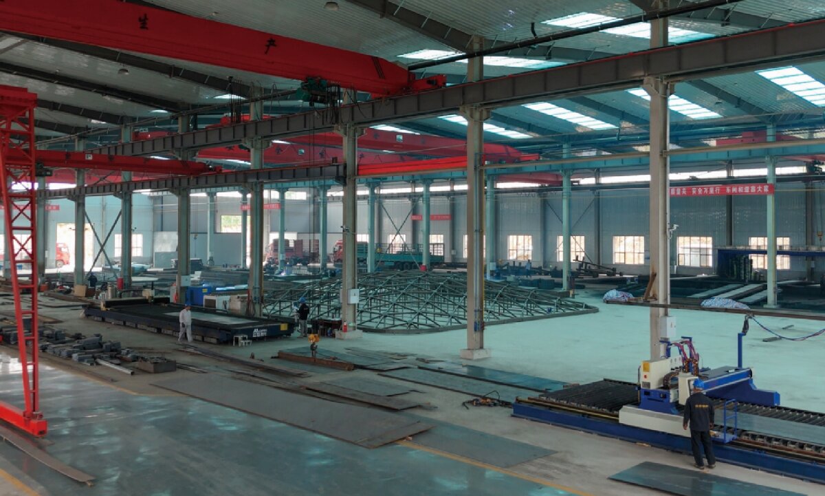 信橋鋼結(jié)構(gòu)：20000W激光切割機等大型設(shè)備彰顯實力！(圖2)